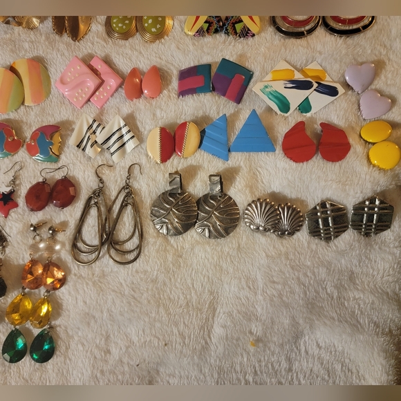 Vintage metal earrings - Picture 6 of 7